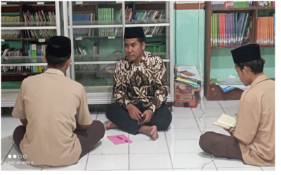 Kegiatan setoran peserta didik tahfidz Qur’an di madrasah