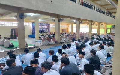 Semarak Maulid dan Haul: MA Darul Falah Cukir Persembahkan Cinta untuk Nabi dan Pendirinya