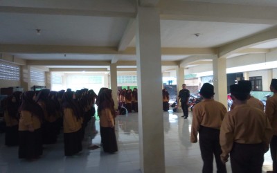 Kegiatan Extrakurikuler Pramuka Wajib MA Darul Falah Cukir